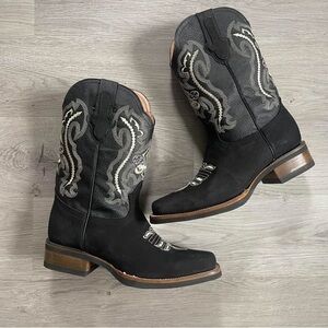Men’s Black Bulls Neck Cowboy Boots